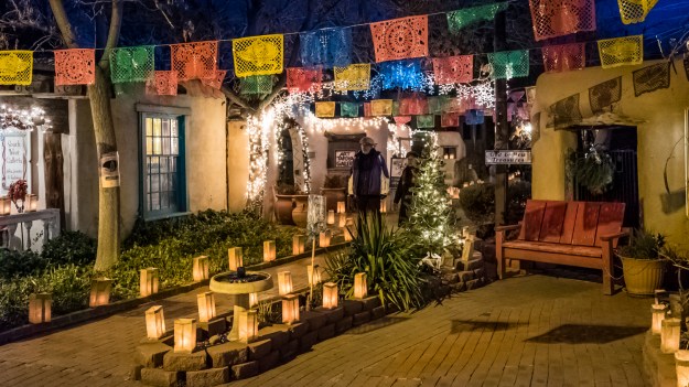 151204-old-town-lighting-09167